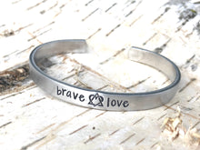 Load image into Gallery viewer, cuff bracelet