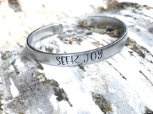 Load image into Gallery viewer, cuff bracelet